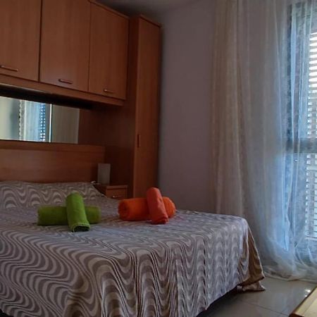 Europa - Fira Barcelona Apartment โอสปิตาเล็ต เดอ โยเบรกัต ภายนอก รูปภาพ